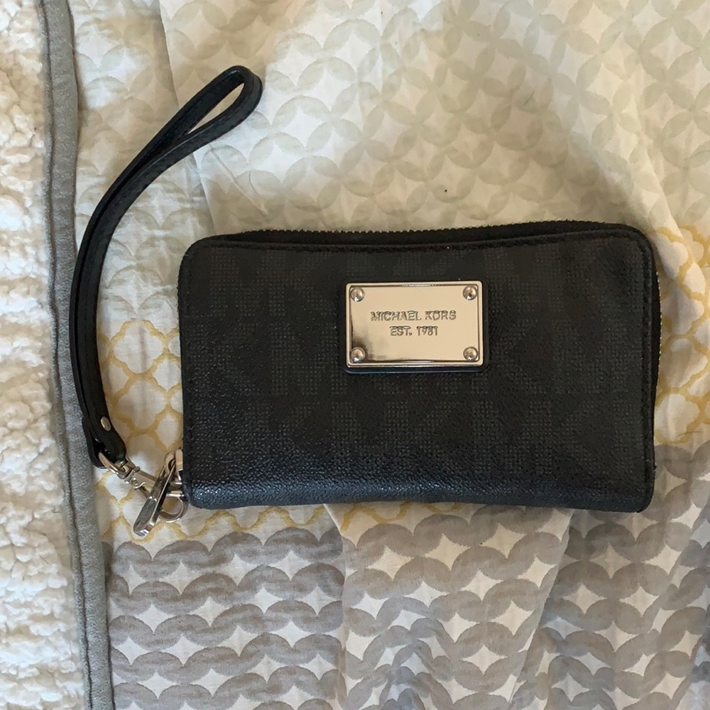 Michael Kors Wristlet